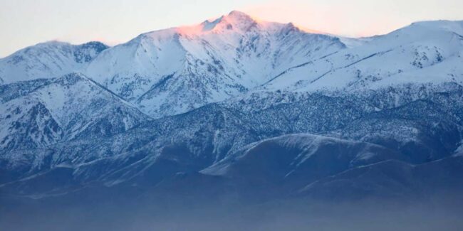 Experts and residents watch California snowpack with lasers and nervous eyes as temperatures rise
